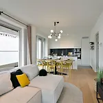 아파트 Casiola - Bright, Modern With Terrace Near *