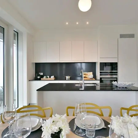 Casiola - Bright, Modern With Terrace Near Apartamento Ostende