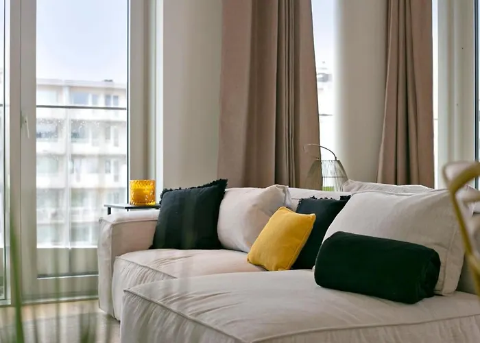 Huswell - Bright, Modern With Terrace Near アパート *